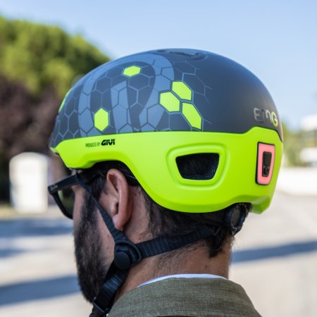 Casco per monopattino elettrico: come sceglierlo