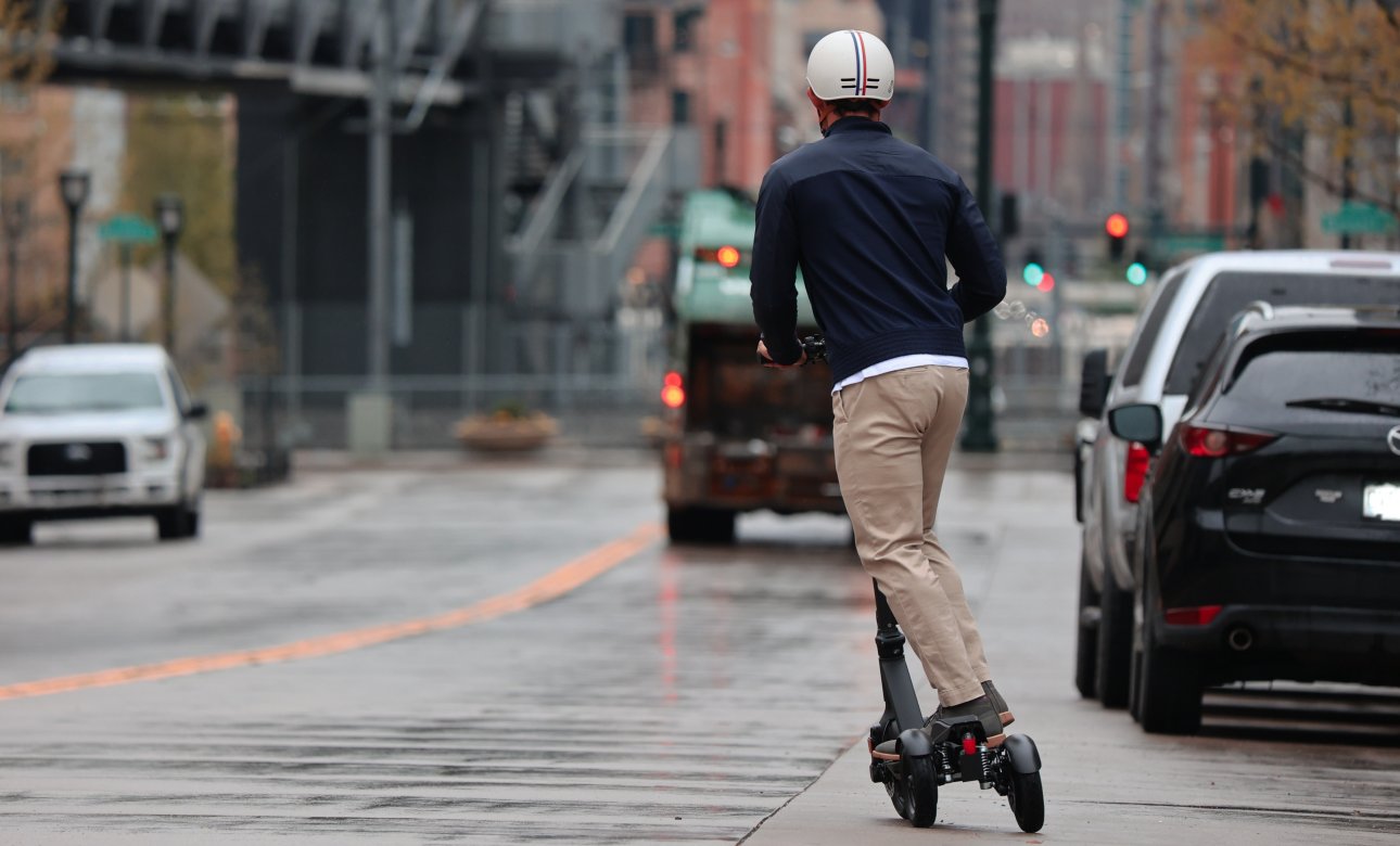 Casco per monopattino elettrico: come sceglierlo