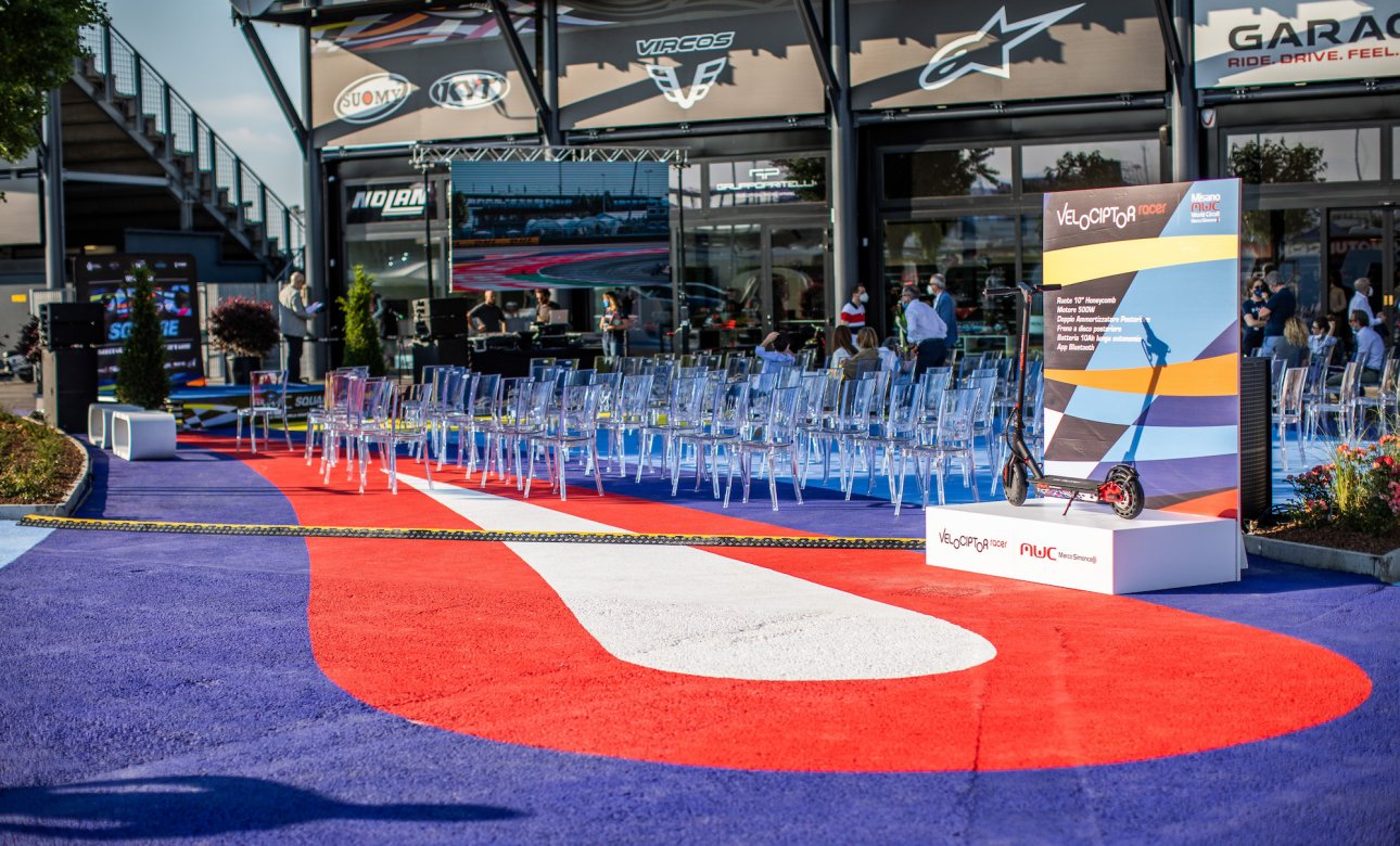 Velociptor Racer - MWC: Il nuovo monopattino elettrico ispirato alle corse
